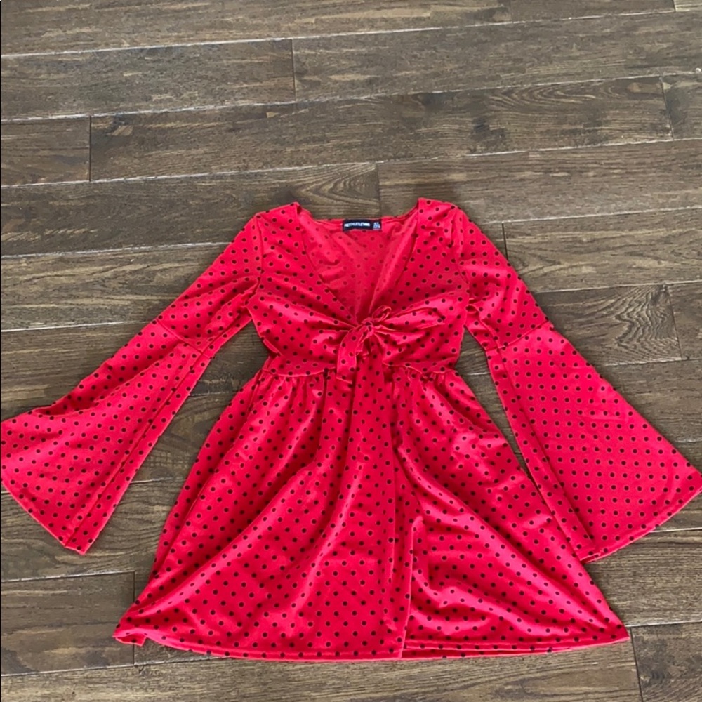 Pretty Little Thing dress